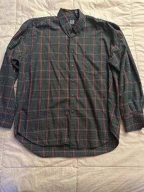 GAP Men's Dark Green and Red Plaid Button-Down Shirt